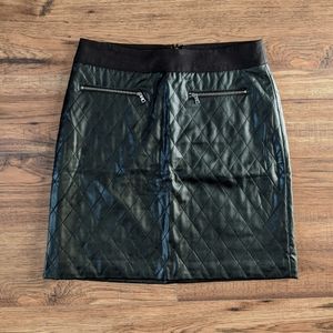 Ann Taylor sz 4 Black Vegan Leather Skirt